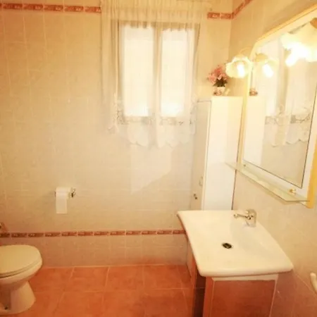 12 Con Piscina Privada Y Segura, 1.8 Km De La Playa - Hisp-217-224