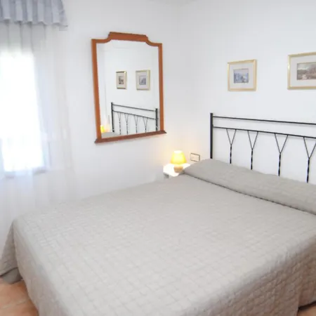 12 Con Piscina Privada Y Segura, 1.8 Km De La Playa - Hisp-217-224 *